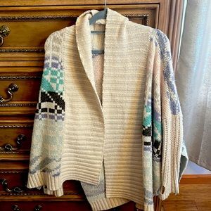 Never worn cardigan sweater from VS. Perfect statement pice in size S oversized